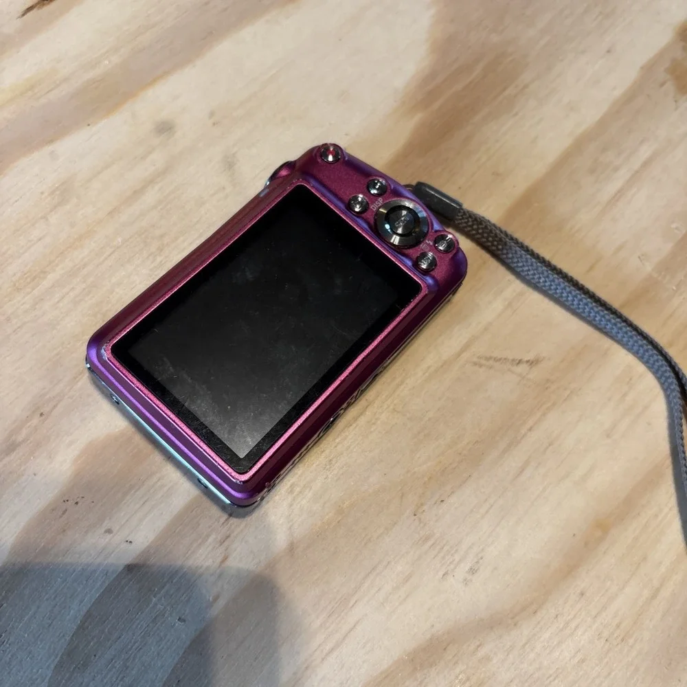 Casio Exilim EX-S5 10.1MP Compact Digital Camera - Pink - Parts Or Repair Only
